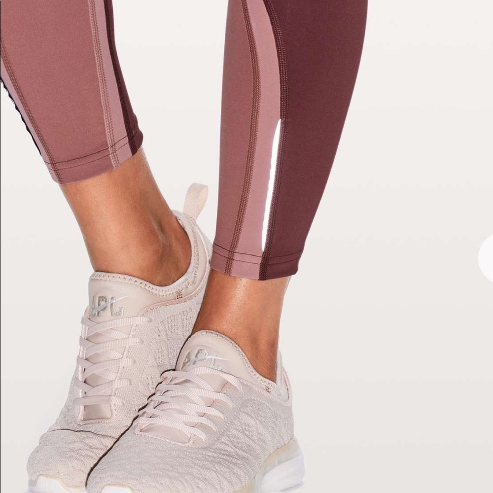 New LULULEMON Wild Twist Tight Burgundy Redwood 8 - Picture 4 of 5